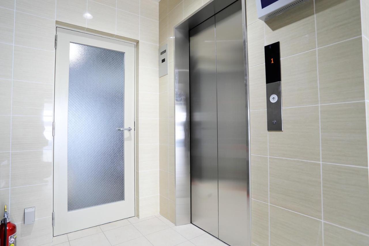 Apartament Gate80 Shinsaibashi West Ⅱ Osaka Zewnętrze zdjęcie